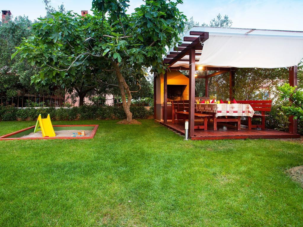 Apartments Villa Brioni I Fažana エクステリア 写真