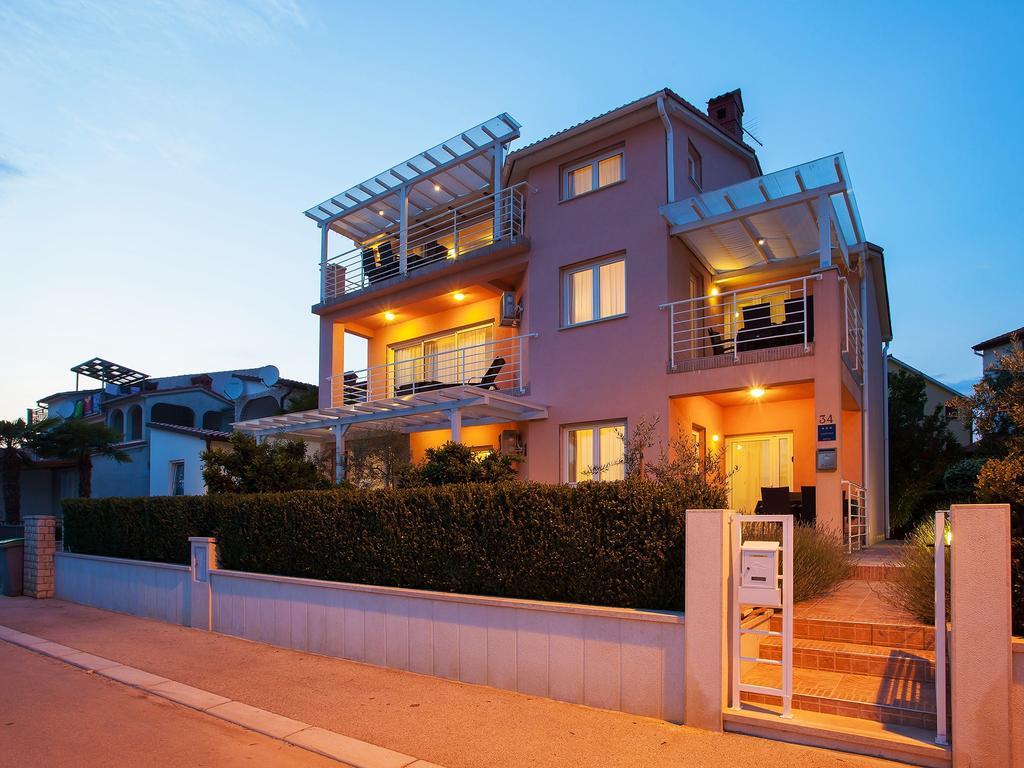 Apartments Villa Brioni I Fažana エクステリア 写真